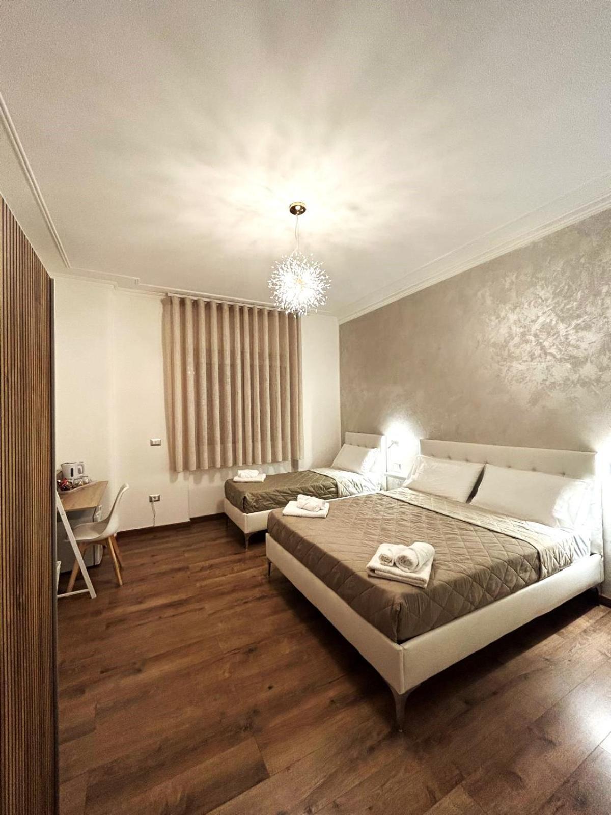 Effe Apartment
